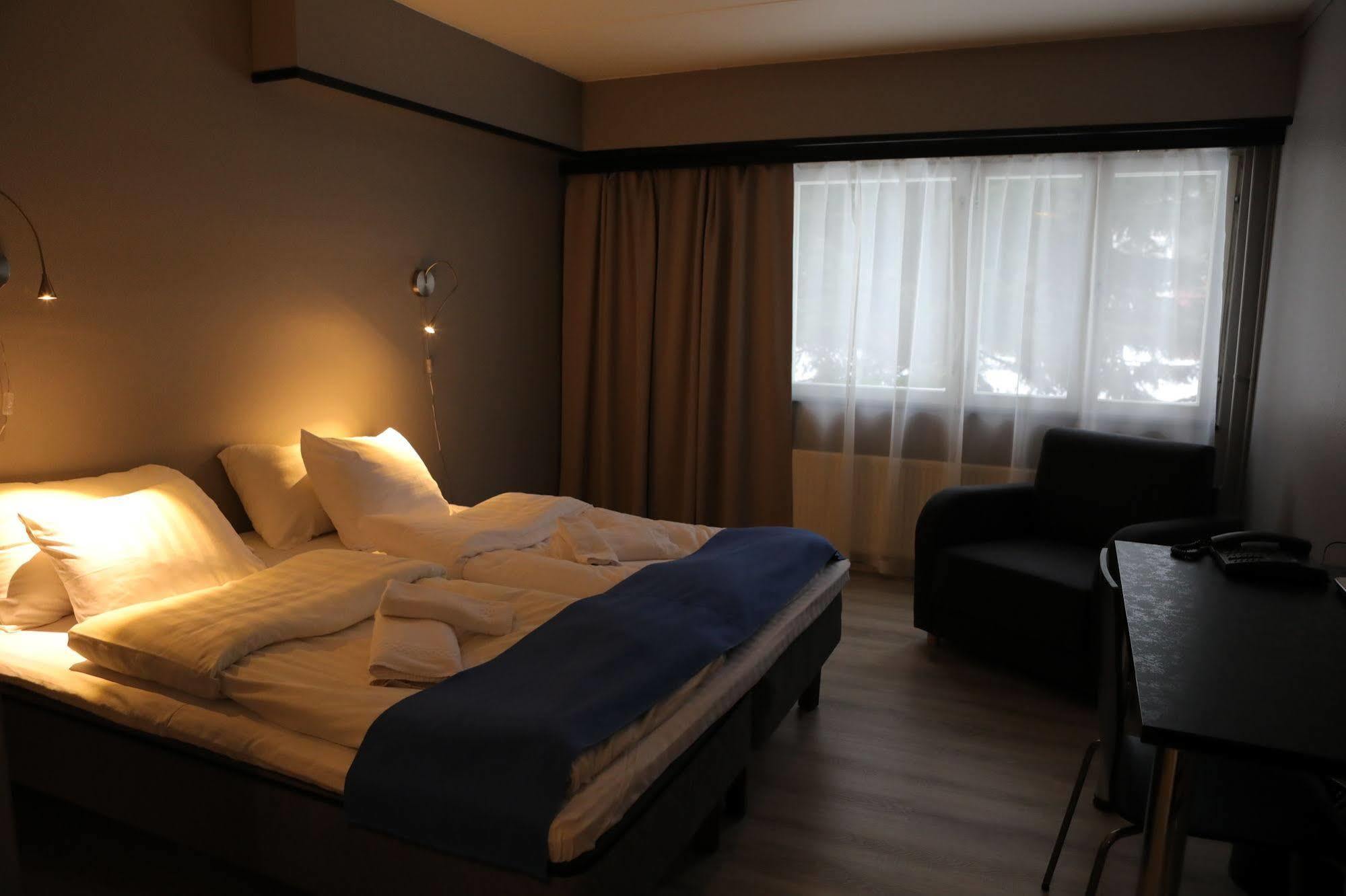 Hotel Nukkumatti Karleby Eksteriør bilde
