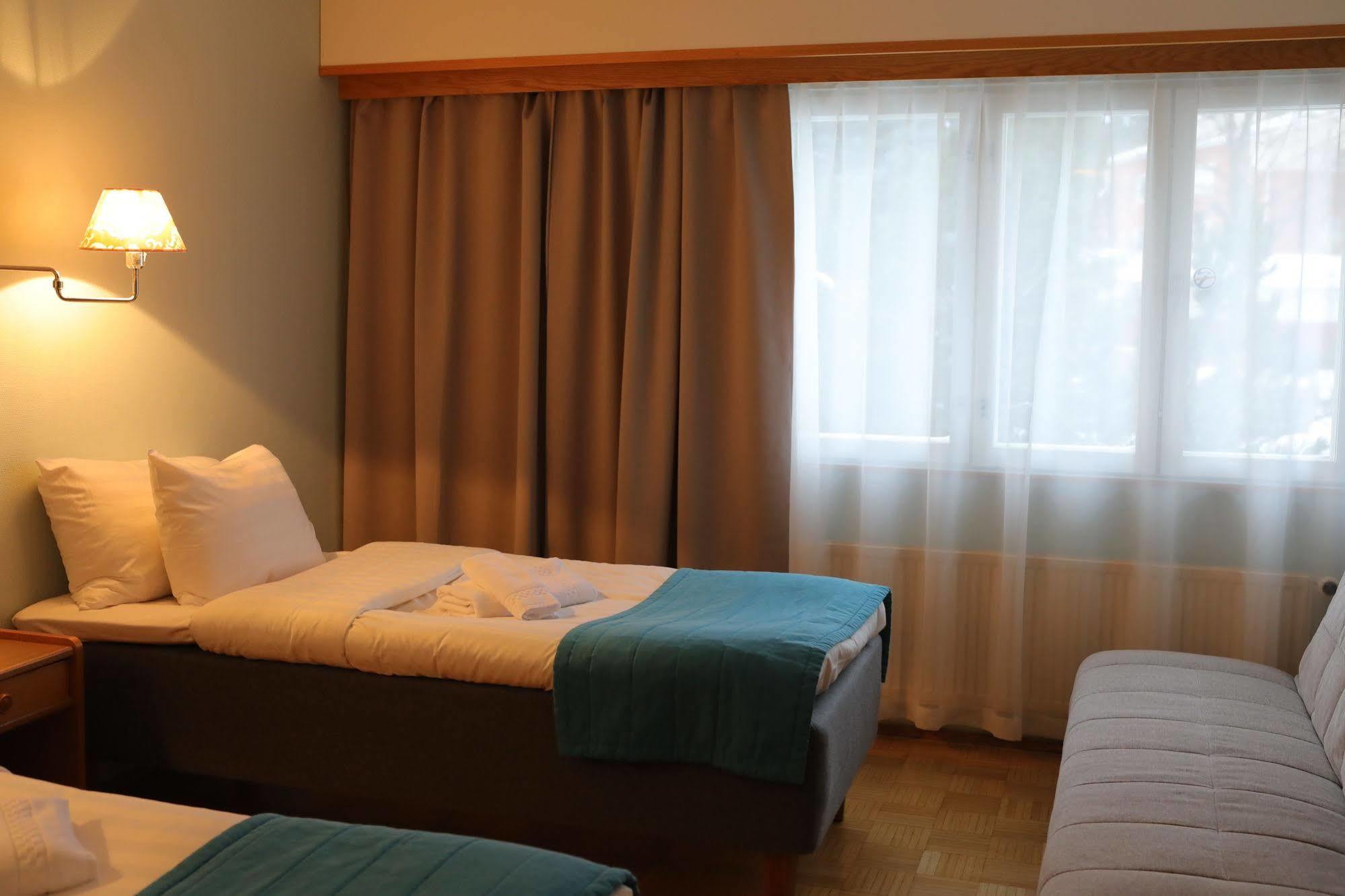 Hotel Nukkumatti Karleby Eksteriør bilde