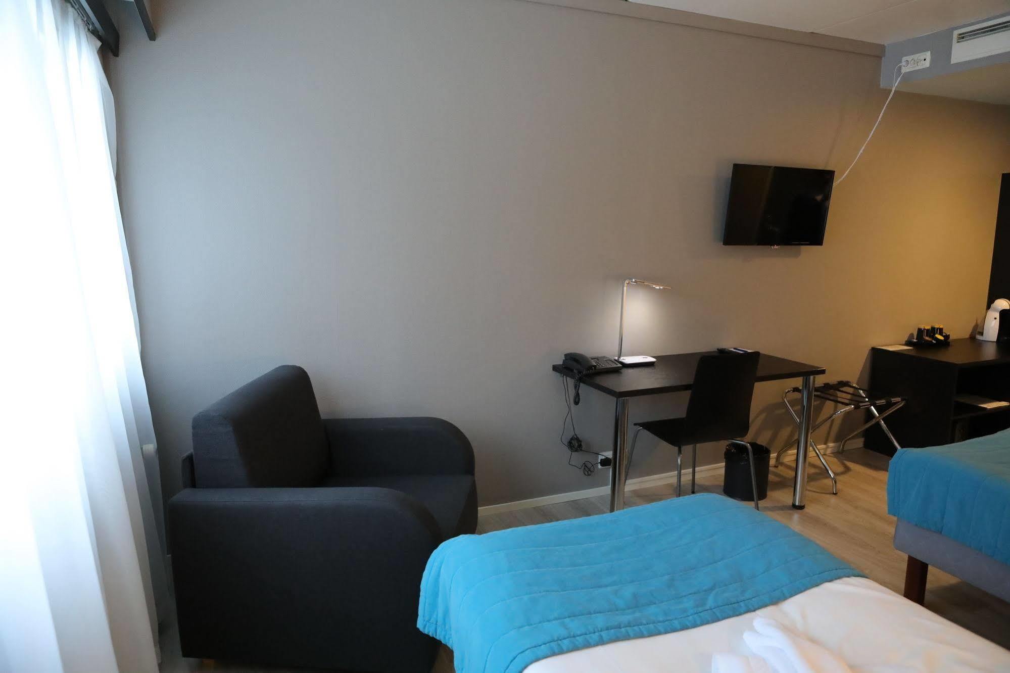 Hotel Nukkumatti Karleby Eksteriør bilde